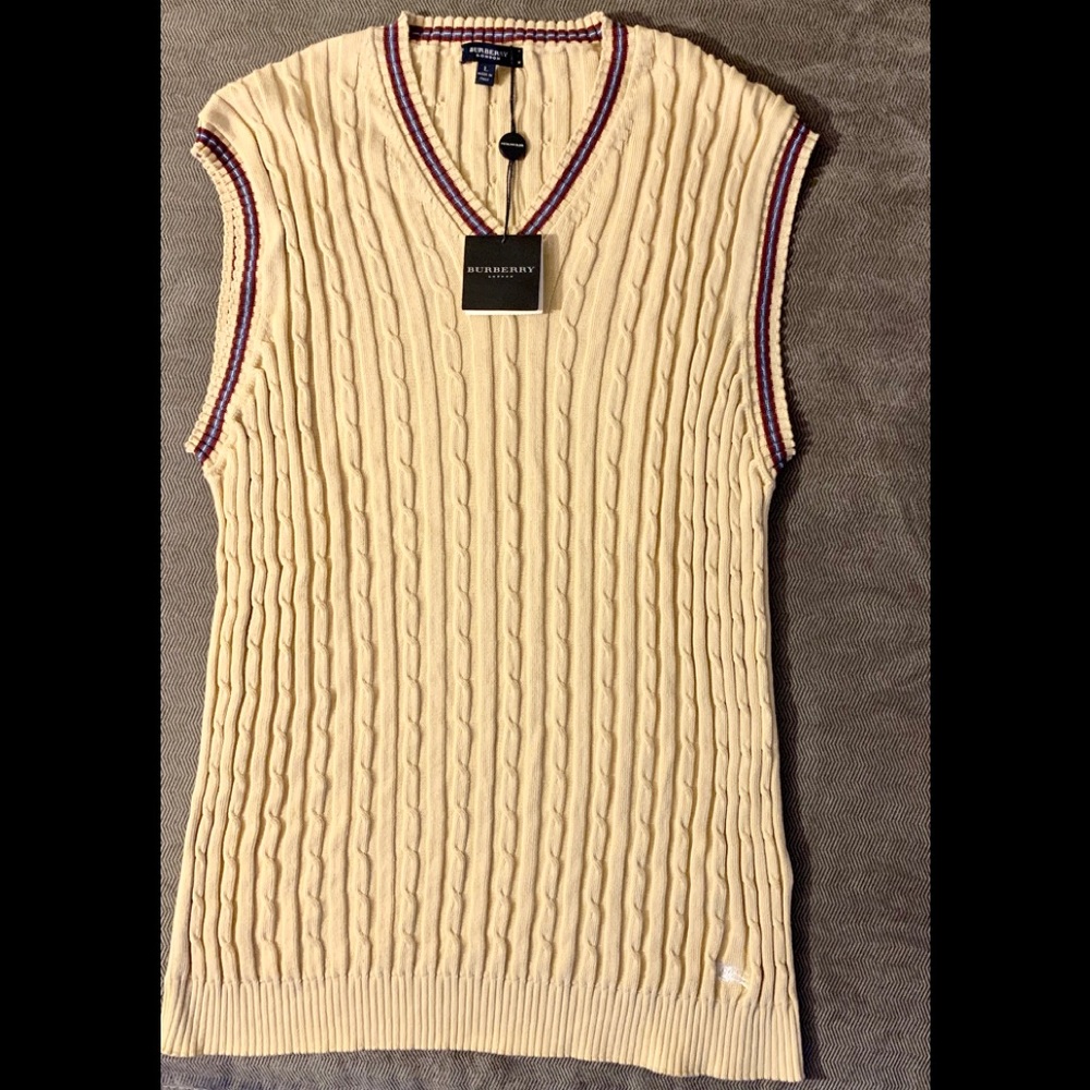 NWT Burberry women’s cable sweater vest Large